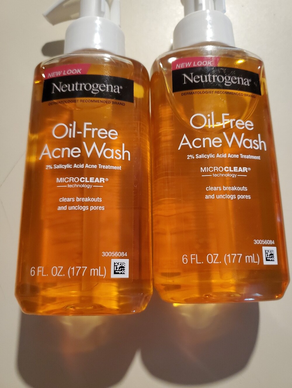 Neutrogena Oil-Free Acne Wash 3 BOTTLES - BUNDLE - Picture 3 of 6